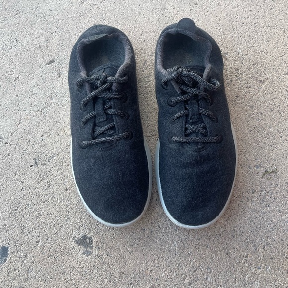 allbirds Women’s Wool Runners Black size 9 - Picture 3 of 7